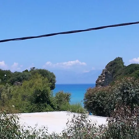Canal D'amour Makris Apartment